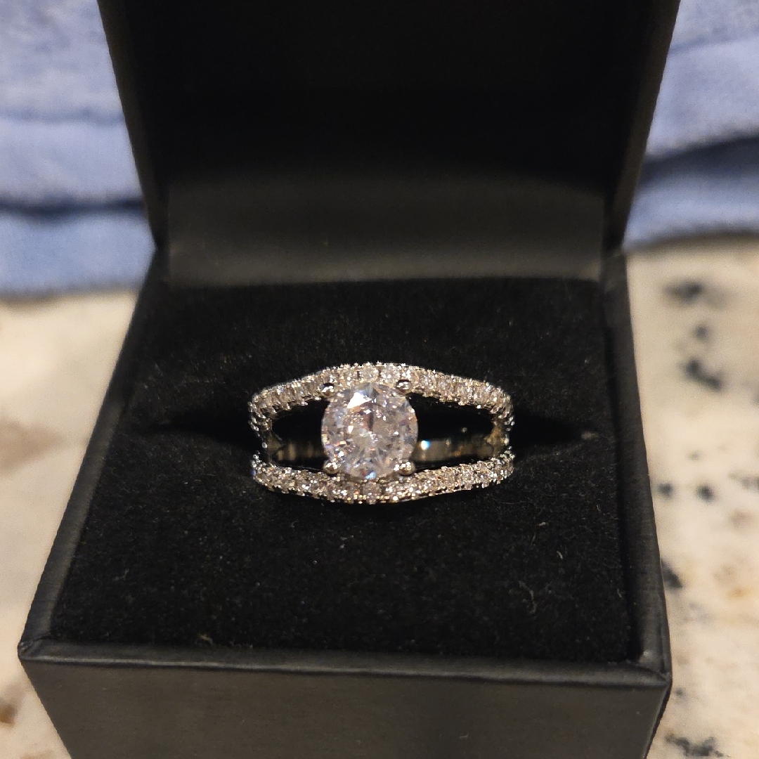 Elegant Silver Womens Ring With Gemstones 12$
